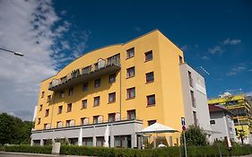 Hotel Rödelheimer Hof - Am Wasserturm